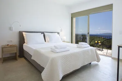 Petrolithos Coastal Retreats - Villa Skinos