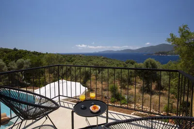 Petrolithos Coastal Retreats - Villa Skinos