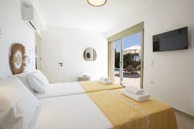Petrolithos Coastal Retreats - Villa Skinos