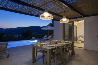 Petrolithos Coastal Retreats - Villa Skinos