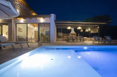 Petrolithos Coastal Retreats - Villa Skinos