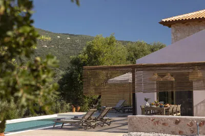 Petrolithos Coastal Retreats - Villa Skinos