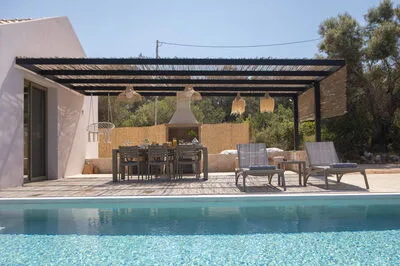 Petrolithos Coastal Retreats - Villa Skinos