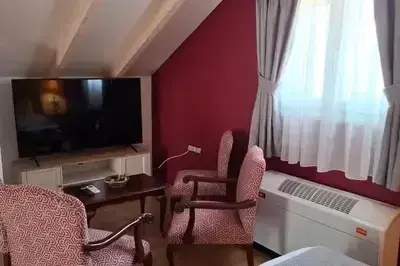 Cozy & Luxury Maisonette with swimming pool very close to Nidri