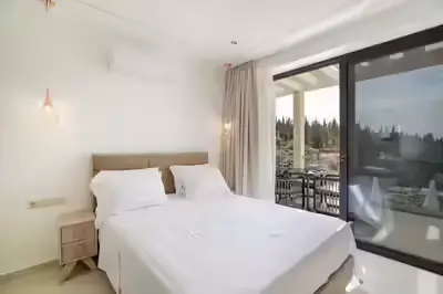 Villa Norelia – Exclusive Luxury Villa with Private Pool, Jacuzzi & Breatht