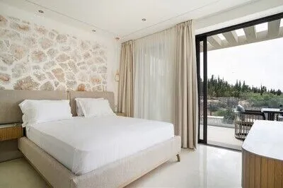 Villa Norelia – Exclusive Luxury Villa with Private Pool, Jacuzzi & Breatht