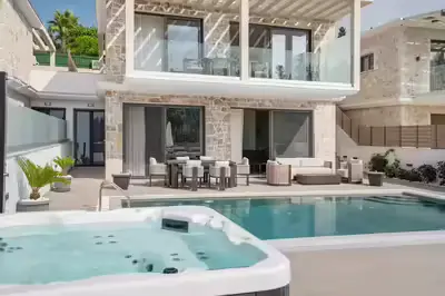 Villa Norelia – Exclusive Luxury Villa with Private Pool, Jacuzzi & Breatht