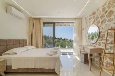 Villa Norelia – Exclusive Luxury Villa with Private Pool, Jacuzzi & Breatht