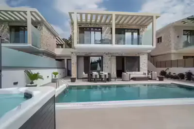 Villa Norelia – Exclusive Luxury Villa with Private Pool, Jacuzzi & Breatht