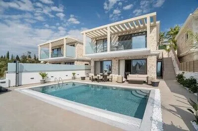Villa Norelia – Exclusive Luxury Villa with Private Pool, Jacuzzi & Breatht
