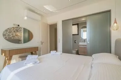 Villa Norelia – Exclusive Luxury Villa with Private Pool, Jacuzzi & Breatht