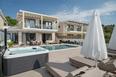 Villa Norelia – Exclusive Luxury Villa with Private Pool, Jacuzzi & Breatht