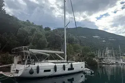 Weekly and Daily Private Sailing Experiences in Greece