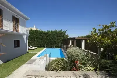 Aeriko Villas Varko