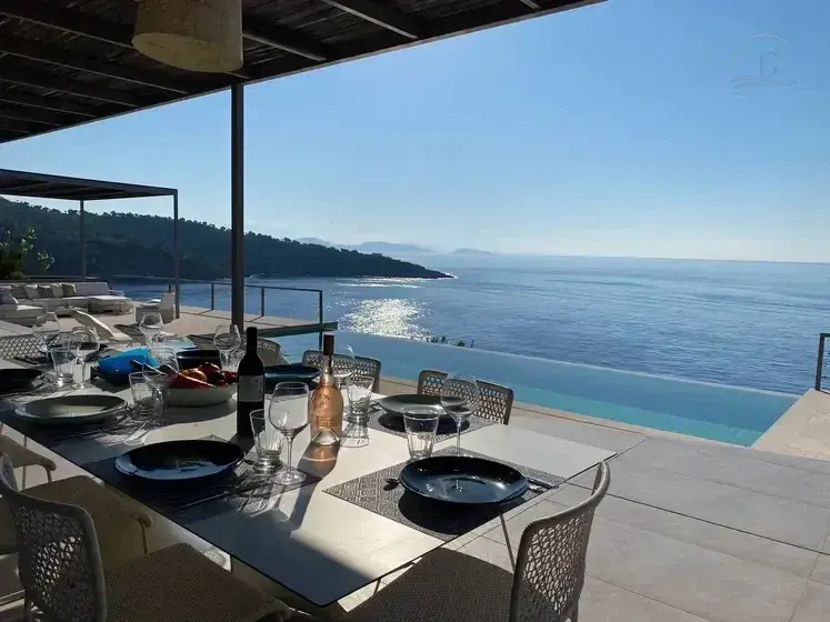 Villa Oneiro-Dreamy luxury villa with private access to the sea in Sivota! Main photo of the rental