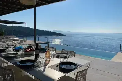 Villa Oneiro-Dreamy luxury villa with private access to the sea in Sivota!