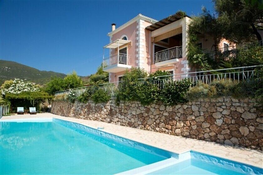 Luxury villa overlooking the sea with private pool Main photo of the rental