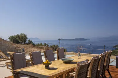 Luxury Cave Villa for 10 with Infinity Pool & Ionian Views (Δ)