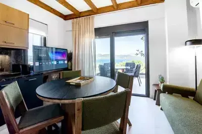 Modern two level Suite 5 with Sea view