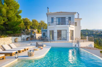 Unfussy sea view and mountain view from every corner in Katouna