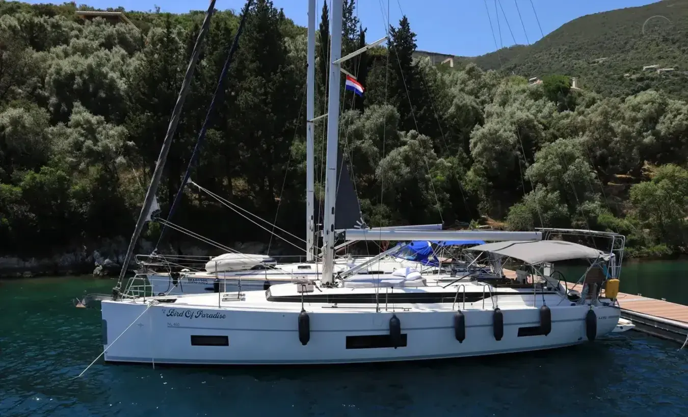Sailing In Paradise